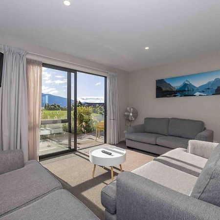 Great Views From New 2 Bedroom Apartment Te Anau Zewnętrze zdjęcie