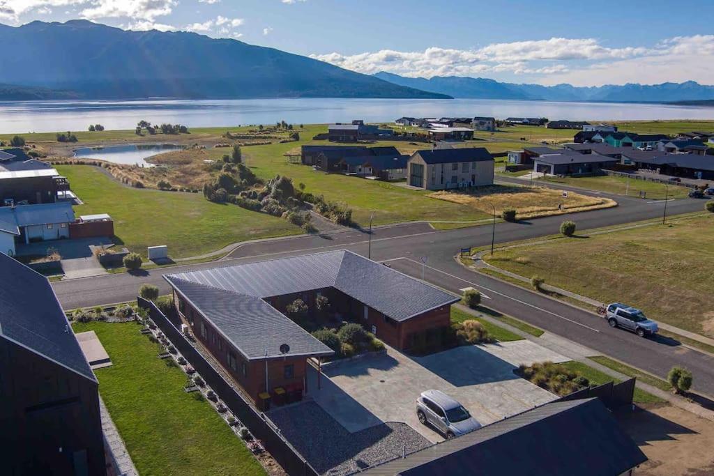 Great Views From New 2 Bedroom Apartment Te Anau Zewnętrze zdjęcie
